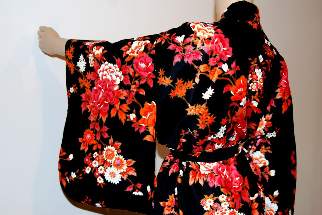 Kimono - Damen- Schwarz Pfingstrosen & Kirschblüten